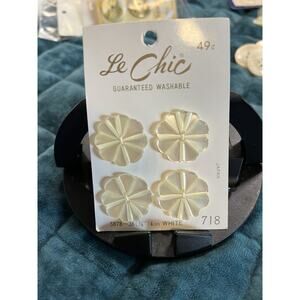 Le Chic Floral Pearlized Buttons 4pc Japan NOS 7/8" Vintage Sewing Craft
